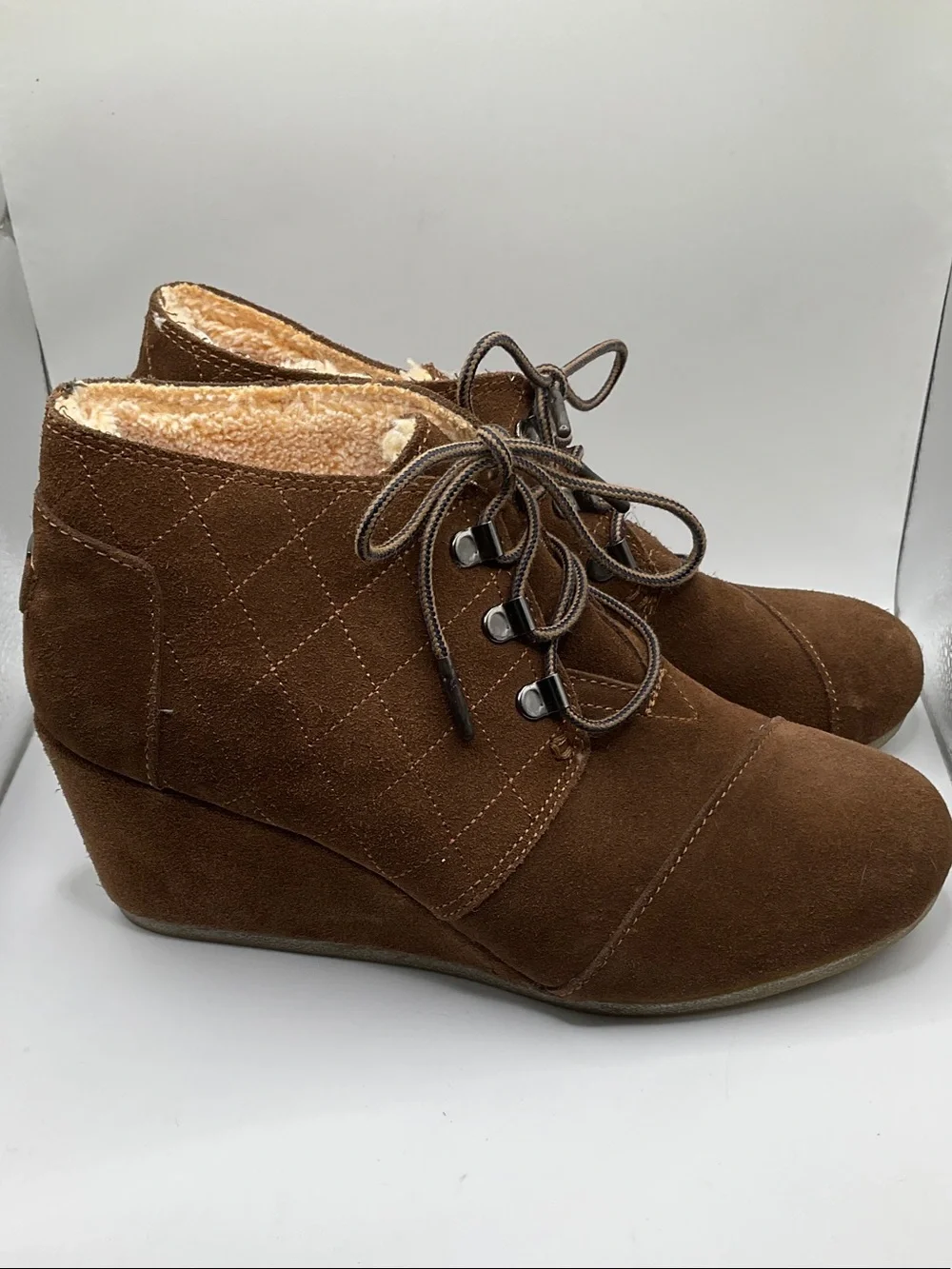 Toms Brown like new Suede Lace-Up Shearling Ankle Booties, size 8.5
